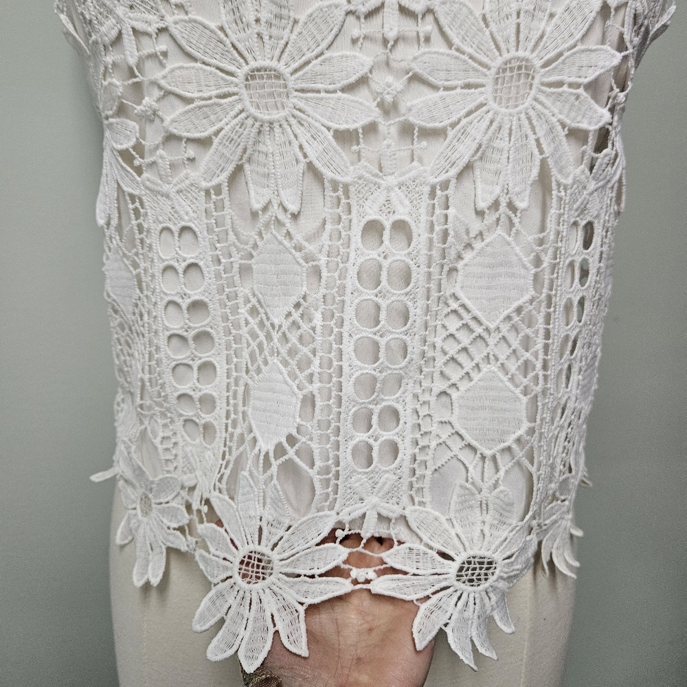 Rebellion Lace Crochet Daisy Halter White Festival Embroidered Knit Tank NWT - Picture 9 of 15